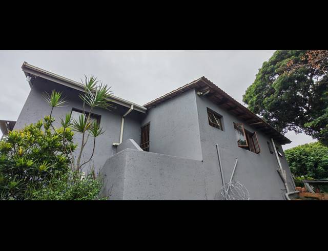 4 BEDROOM HOUSE FOR SALE IN UVONGO